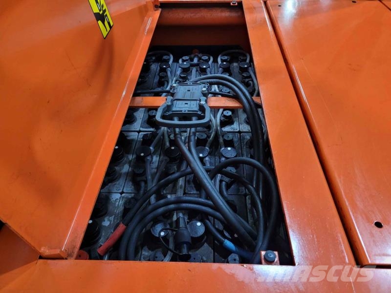 BT OP1000HSE Medium lift order pickers