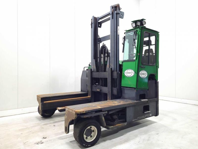 Combilift C8000 4방향 리치트럭