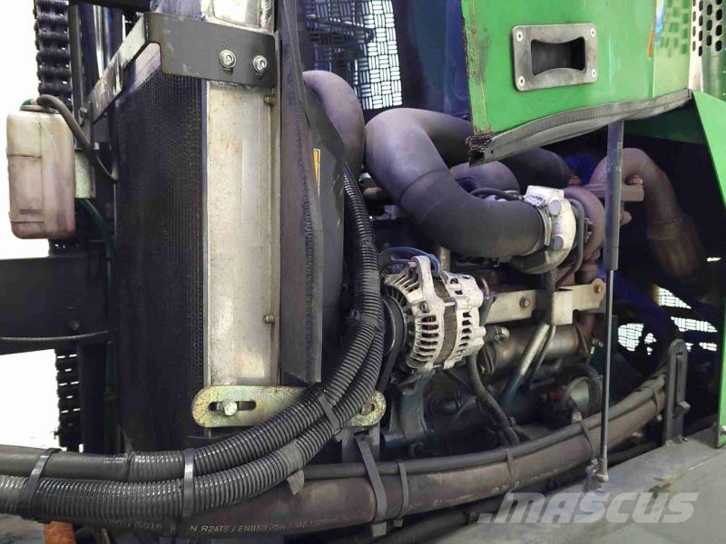 Combilift C8000 4방향 리치트럭