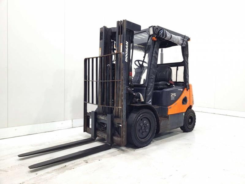 Doosan D25S-5 Dīzeļa autoiekrāvēji