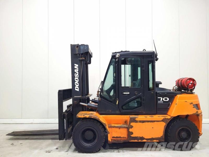 Doosan G70S-7 Камиони с АГУ