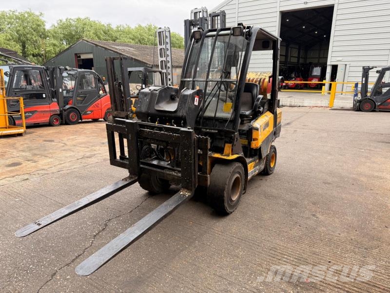 JCB TLT30G Телескопічні навантажувачі