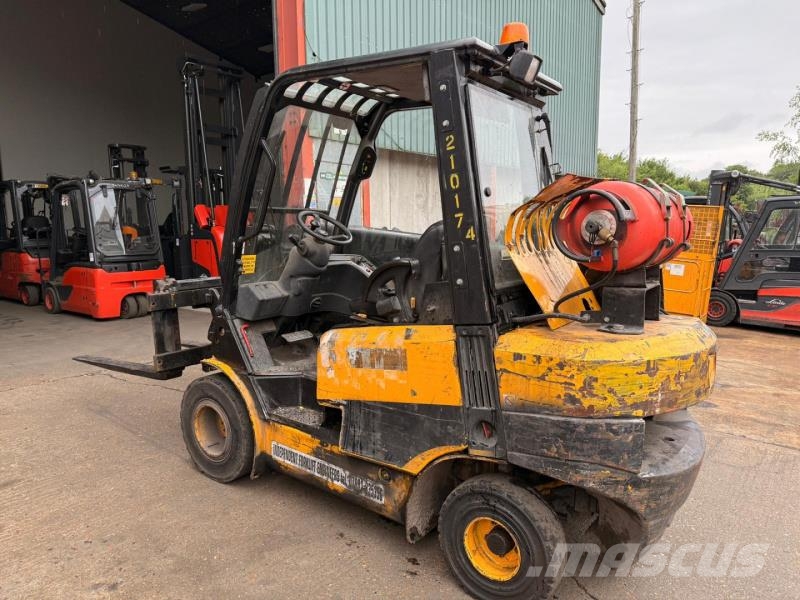 JCB TLT30G Телескопічні навантажувачі