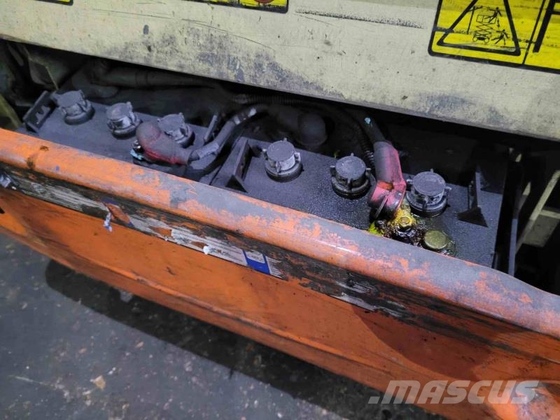 JLG 2032 ES معدات المواد - غير ذلك