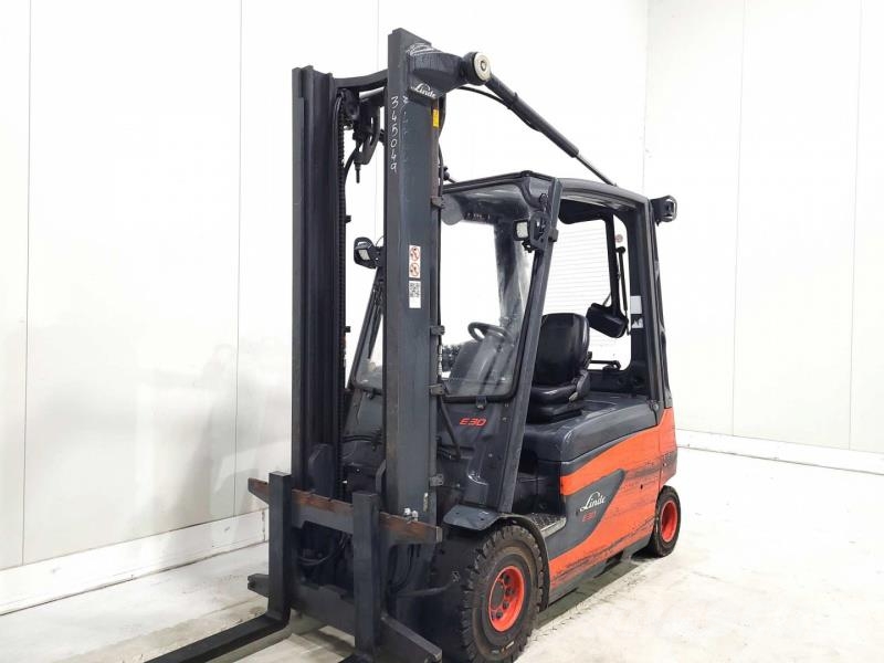 Linde E30L-01 Electric forklifts