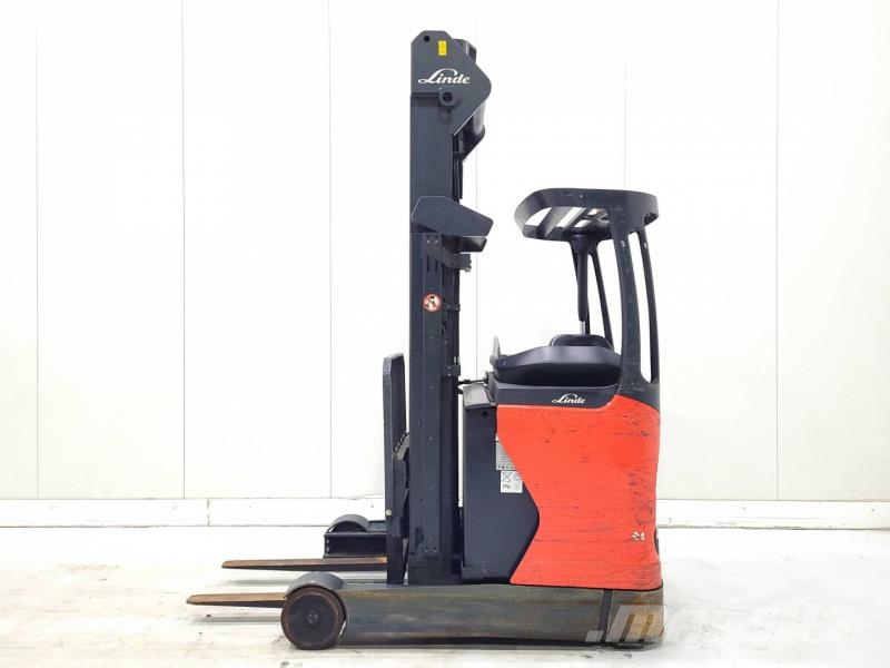 Linde R16N-01 Reach trucks