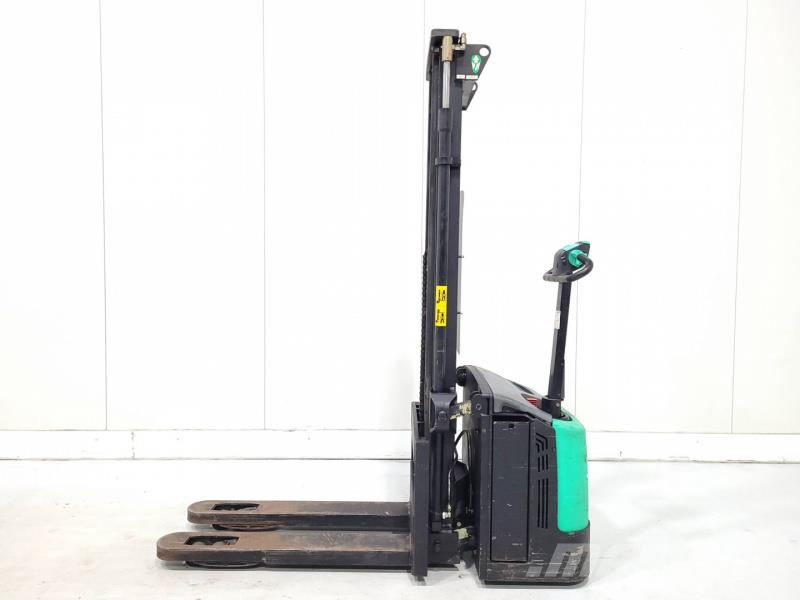 Mitsubishi SBP12NI Platform stackers