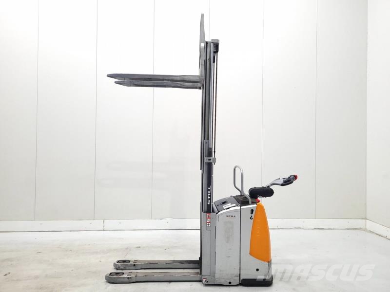 Still EXD20 Platform stackers
