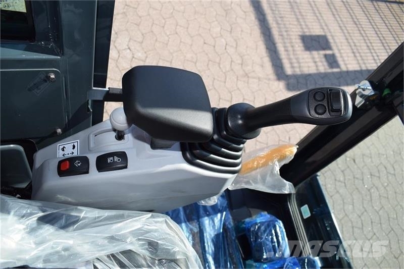 Hyundai HX 25A Z  NY MODEL, TILTMAN KOMPAKT S40 Міні-екскаватори < 7т