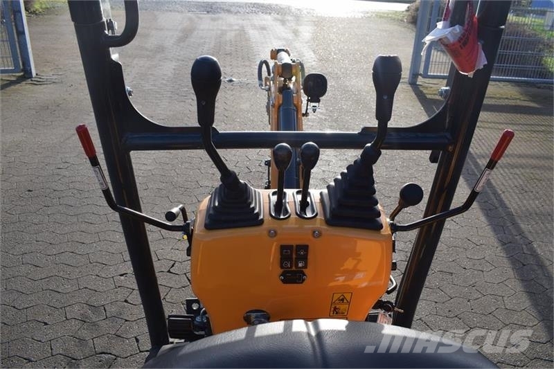 Hyundai HX10A NY MODEL, TILTMAN S30-150 Miniexcavadoras
