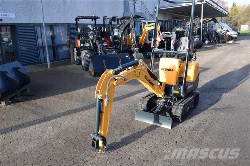 Hyundai HX10A NY MODEL, TILTMAN S30-150 Miniexcavadoras