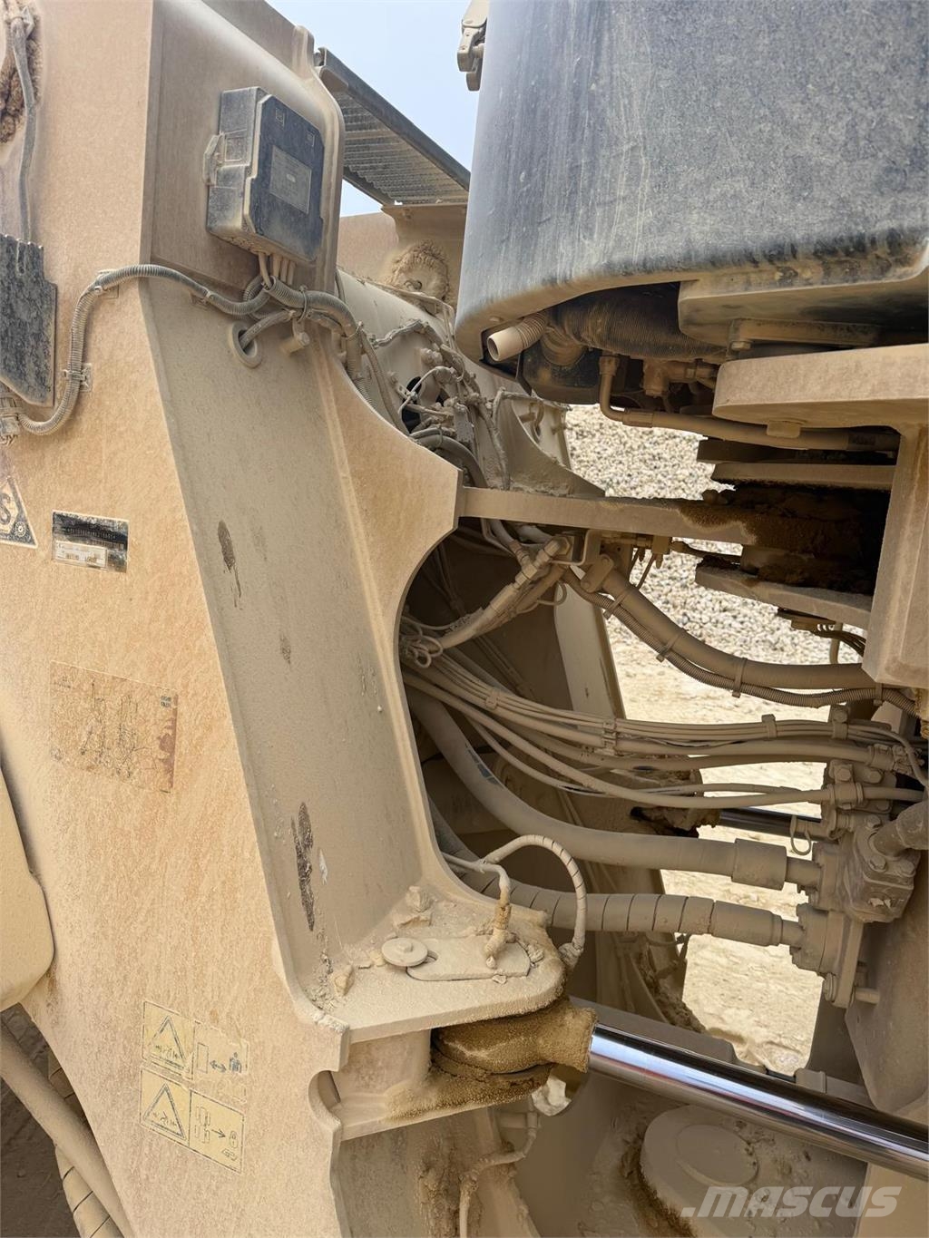 CAT 980M Фронтальні навантажувачі