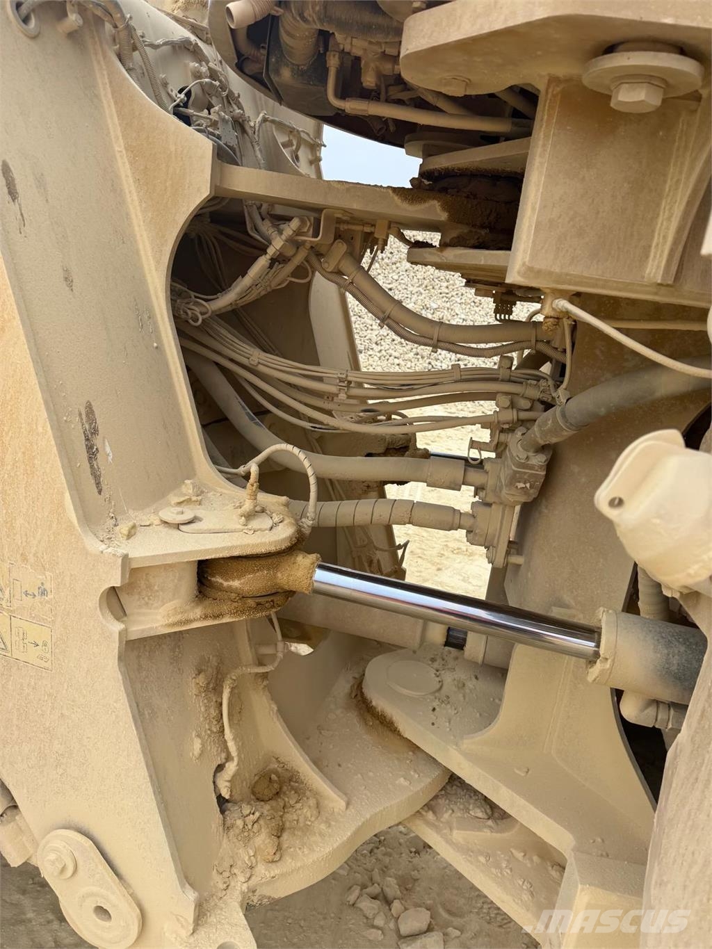 CAT 980M Фронтальні навантажувачі