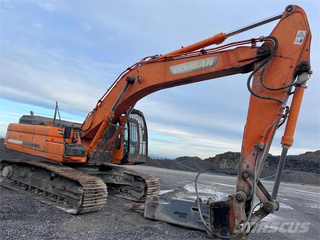 Doosan DX350LC Crawler excavators