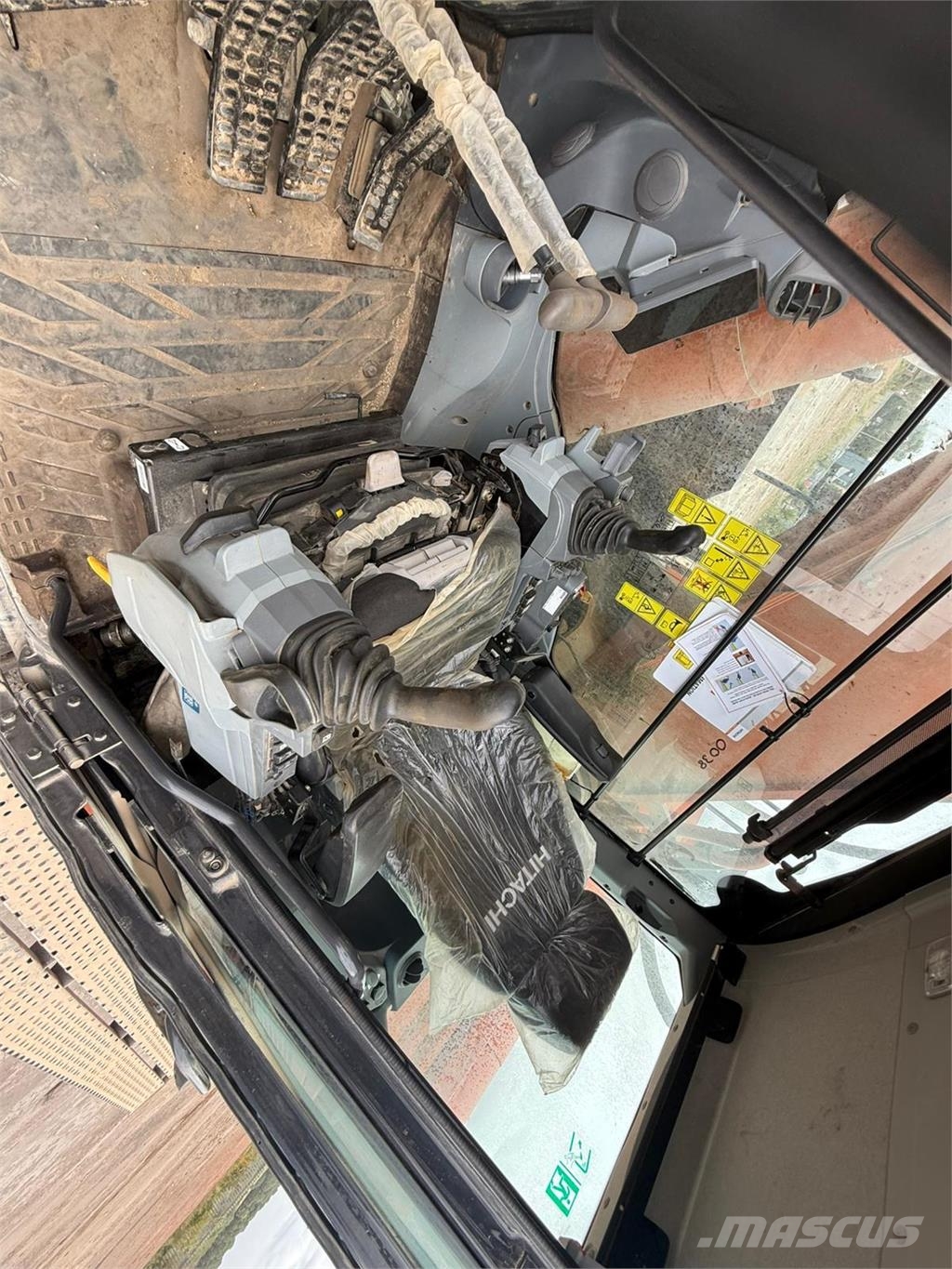 Hitachi ZX890LCH-7, 2021, United Kingdom - Used crawler excavators