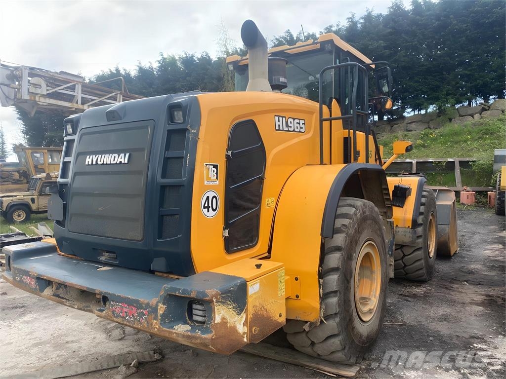 Hyundai HL965 لوادر بعجل