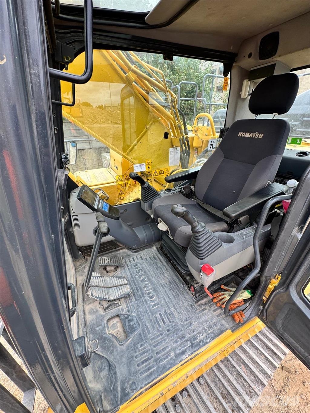 Komatsu PC360-11 Koparki gąsienicowe