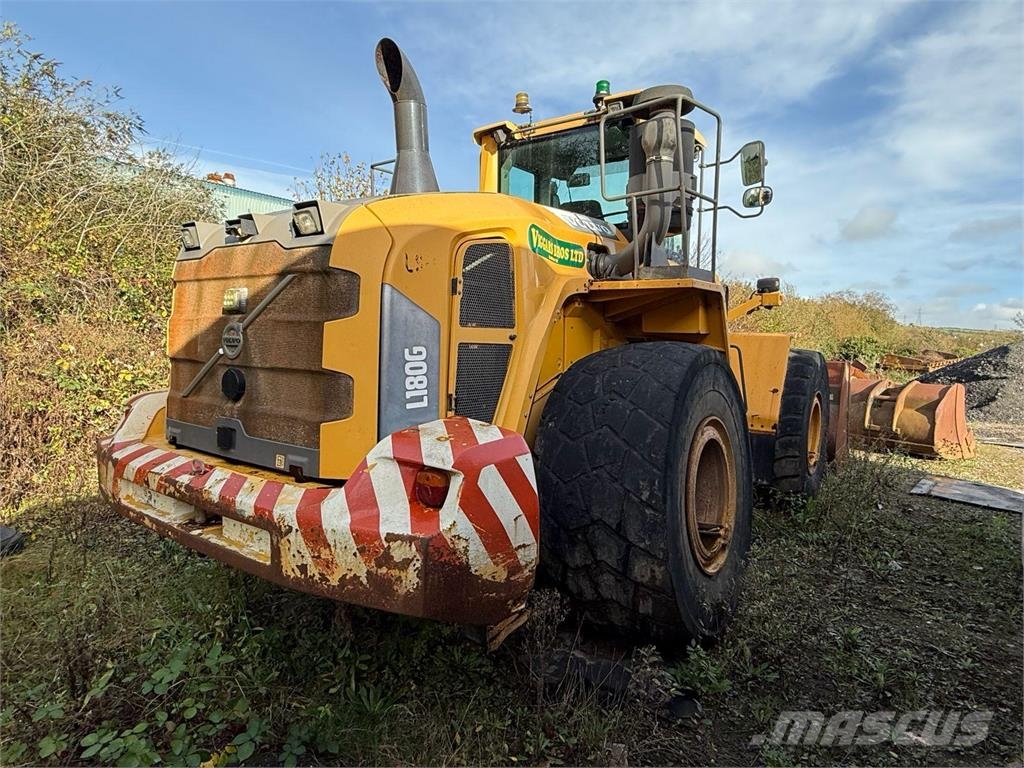 Volvo L180G Gumikerekes homlokrakodók