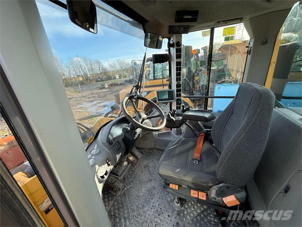 Volvo L180G Gumikerekes homlokrakodók