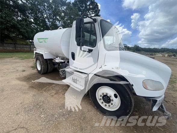 Freightliner BUSINESS CLASS M2 106 صهاريج مياه