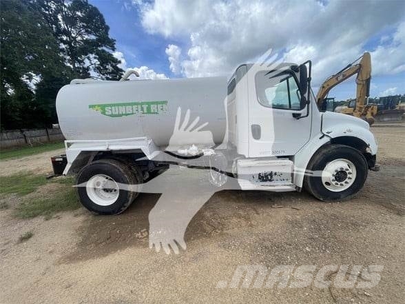 Freightliner BUSINESS CLASS M2 106 صهاريج مياه