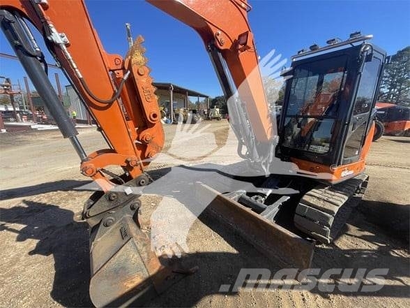 Hitachi ZX65USB-6 Escavadeiras de esteiras