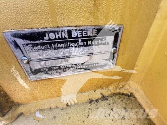 John Deere 344E Incarcator pe pneuri