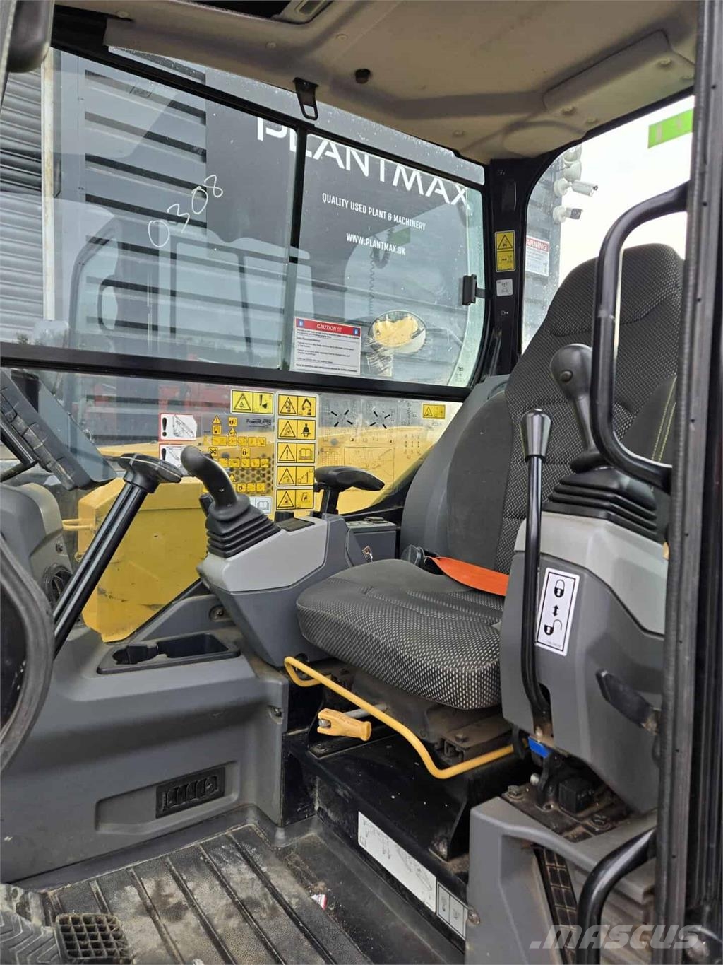 CAT 308CR 中型油圧ショベル 7ｔ-12ｔ（ユンボ・パワーショベル・バックホー）