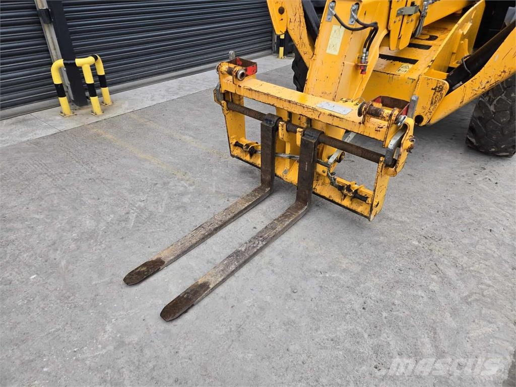 JCB 540-140 معدات البناء - غير ذلك