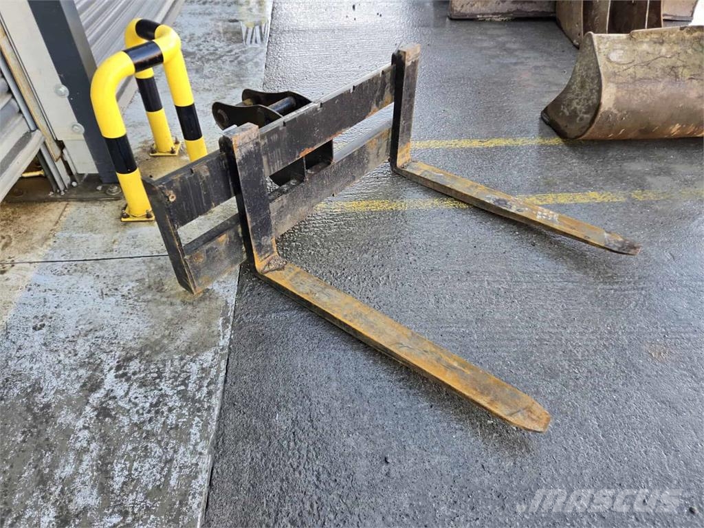 Kubota KX057-4 Közepes (midi) kotrók 7 t - 12 t