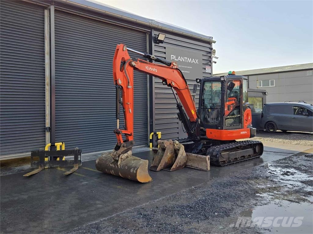 Kubota KX057-4 Közepes (midi) kotrók 7 t - 12 t