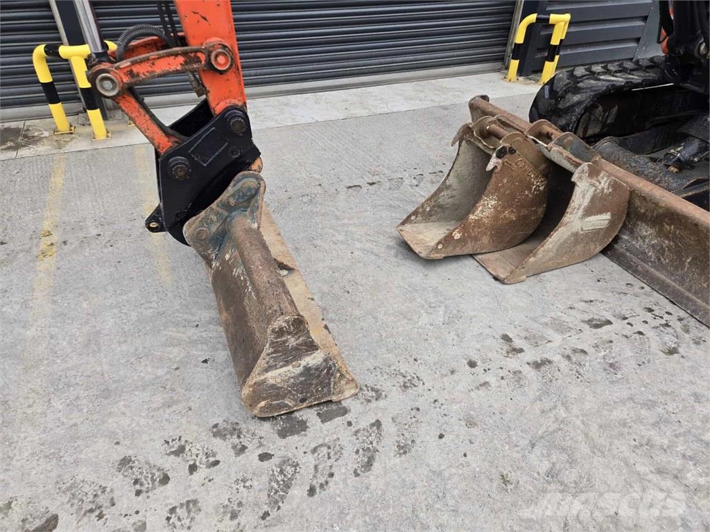 Kubota U55-4 Vidutinės galios ekskavatoriai 7-12 t