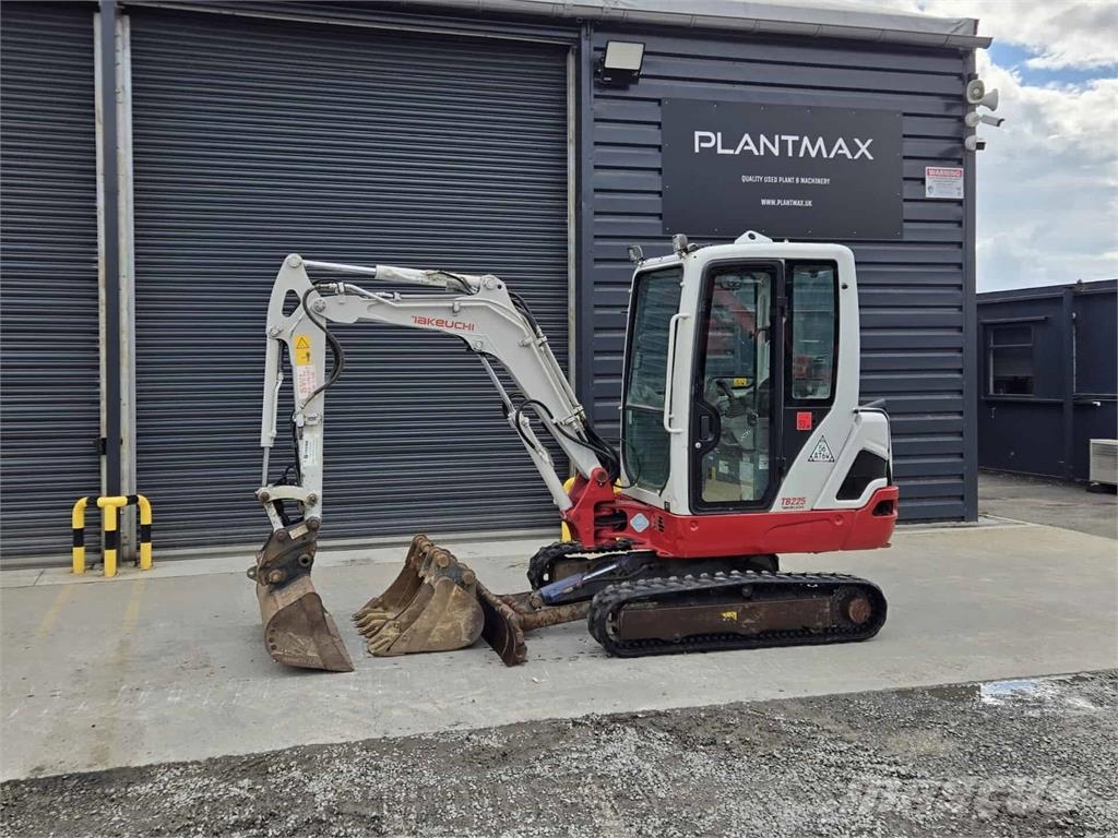 Takeuchi TB225 Minigravere <7t