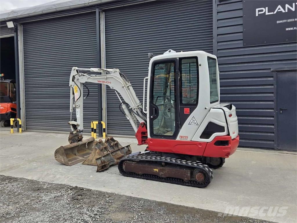 Takeuchi TB225 Minigravere <7t