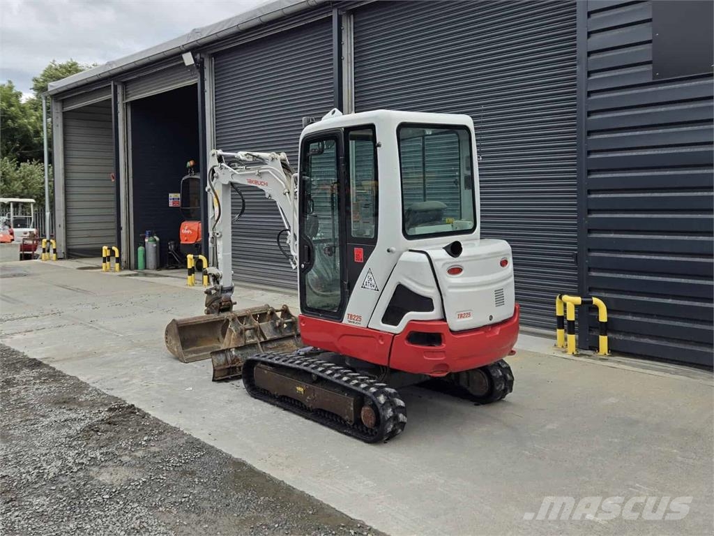 Takeuchi TB225 Minigravere <7t