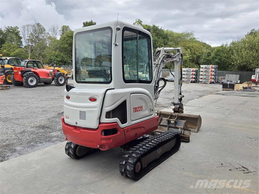Takeuchi TB225 Minigravere <7t