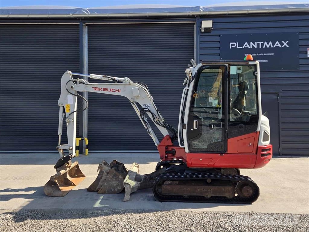Takeuchi TB230 Construction - Autres