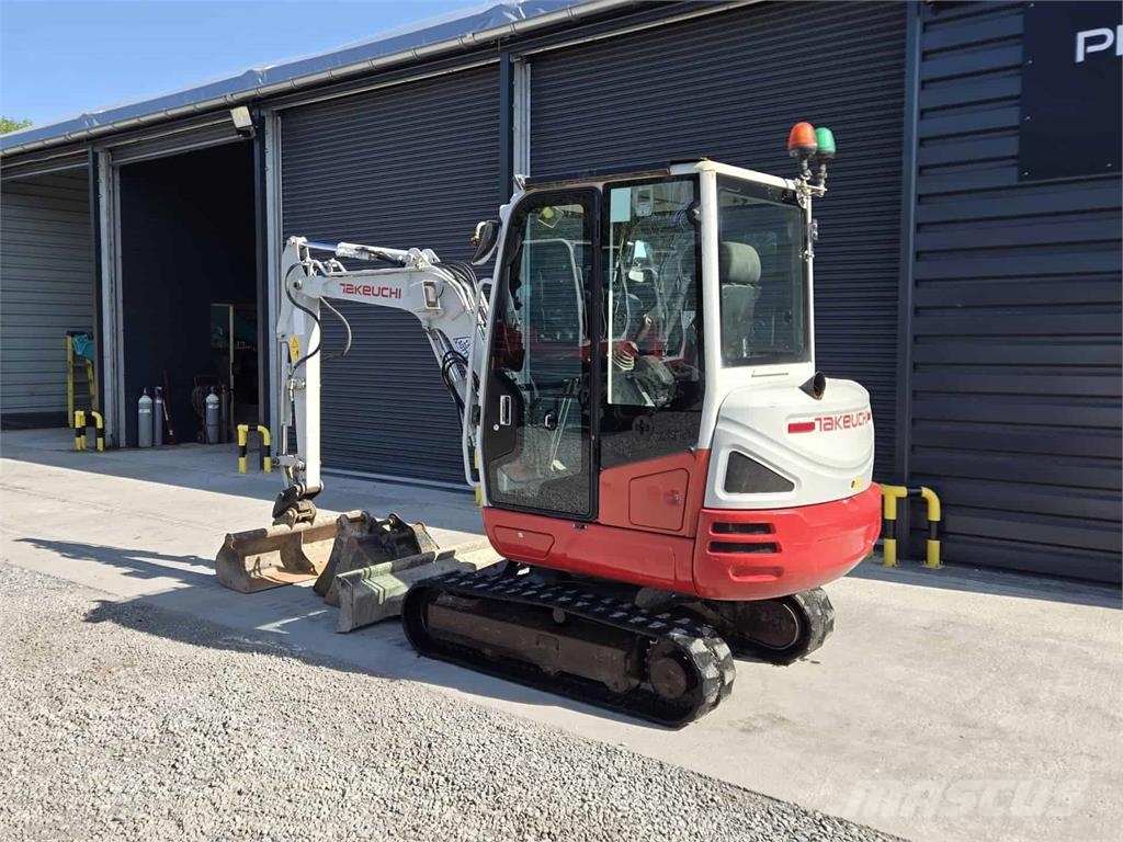 Takeuchi TB230 Construction - Autres