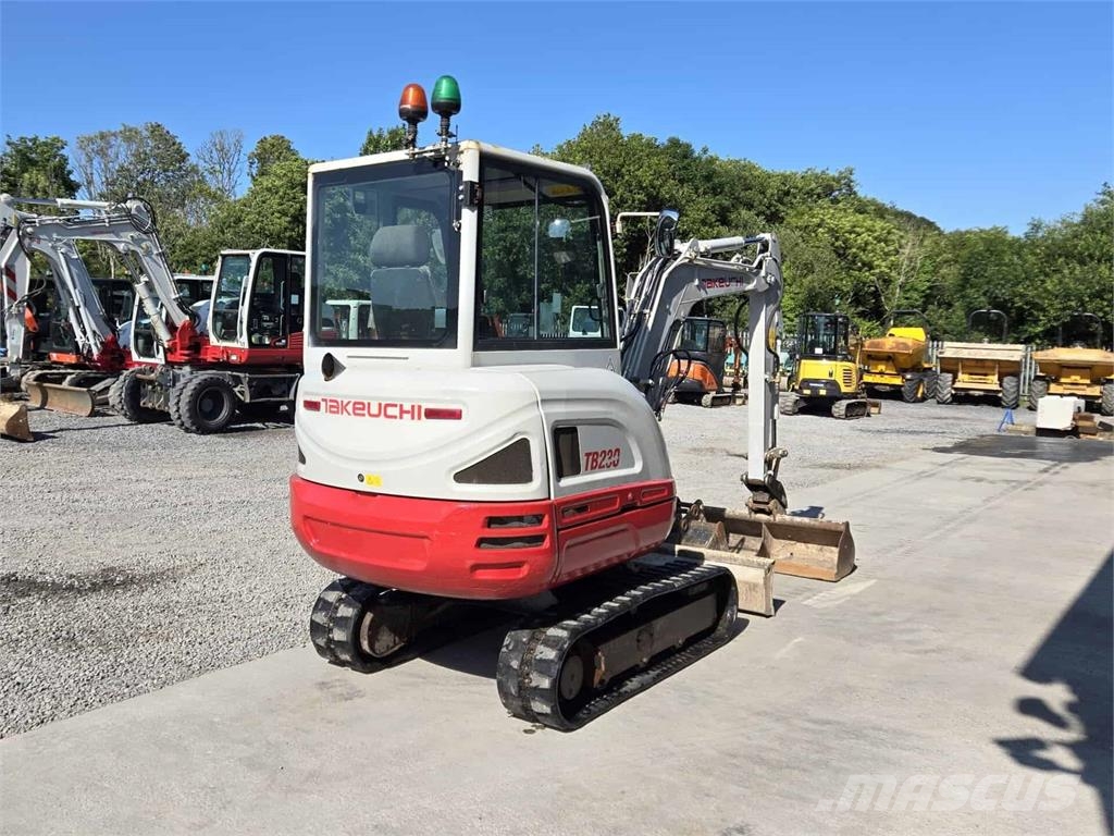 Takeuchi TB230 Construction - Autres