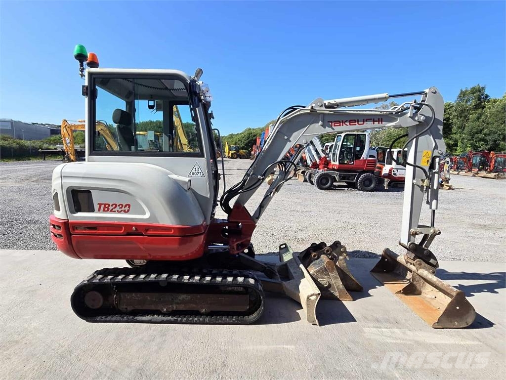 Takeuchi TB230 Construction - Autres