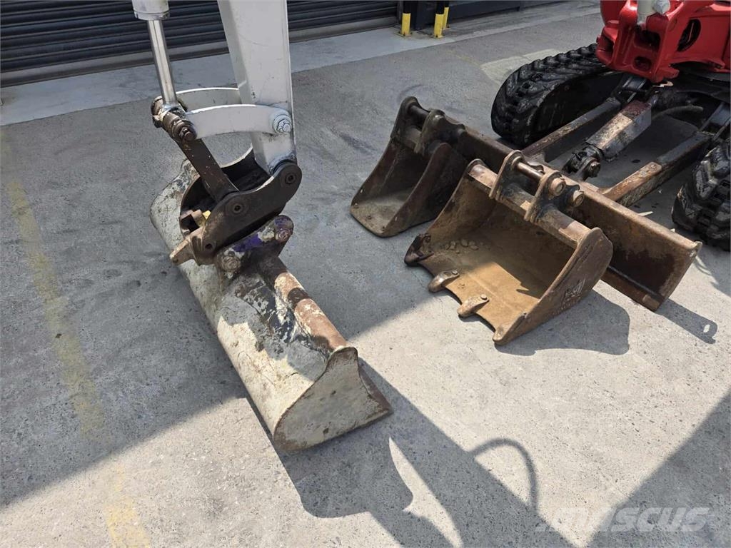 Takeuchi TB230 Minigravemaskiner