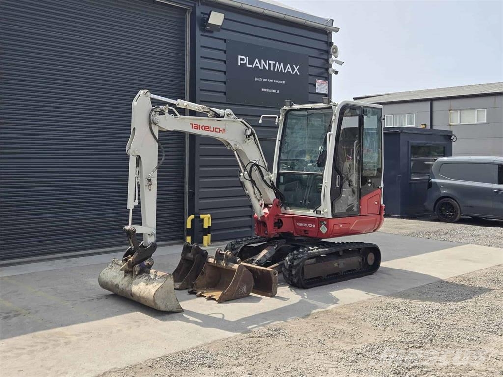 Takeuchi TB230 Minigravemaskiner