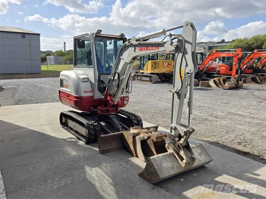 Takeuchi TB230 Miniexcavadoras