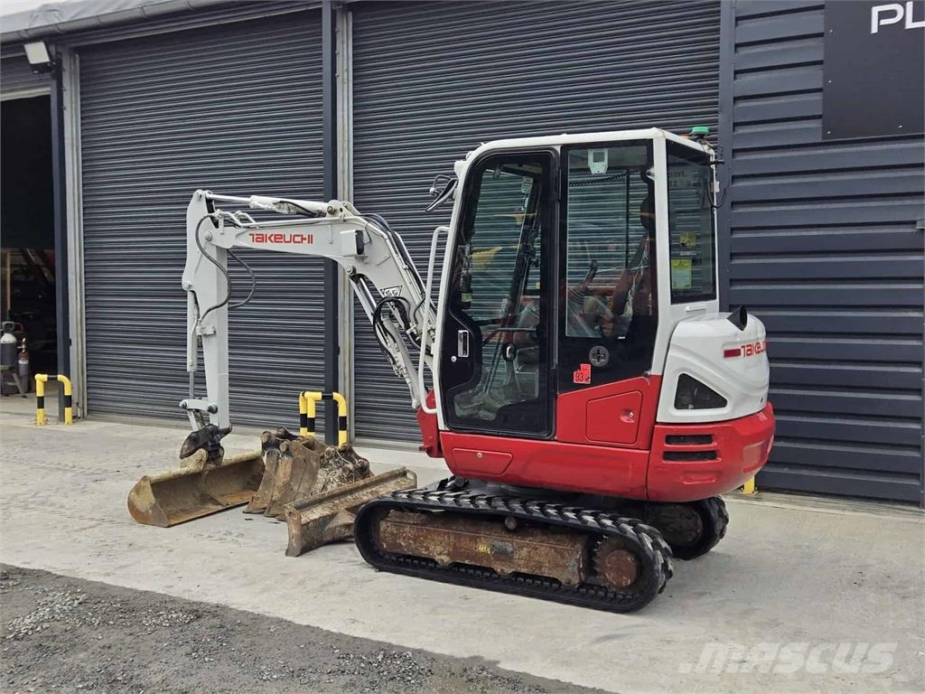 Takeuchi TB230 معدات البناء - غير ذلك