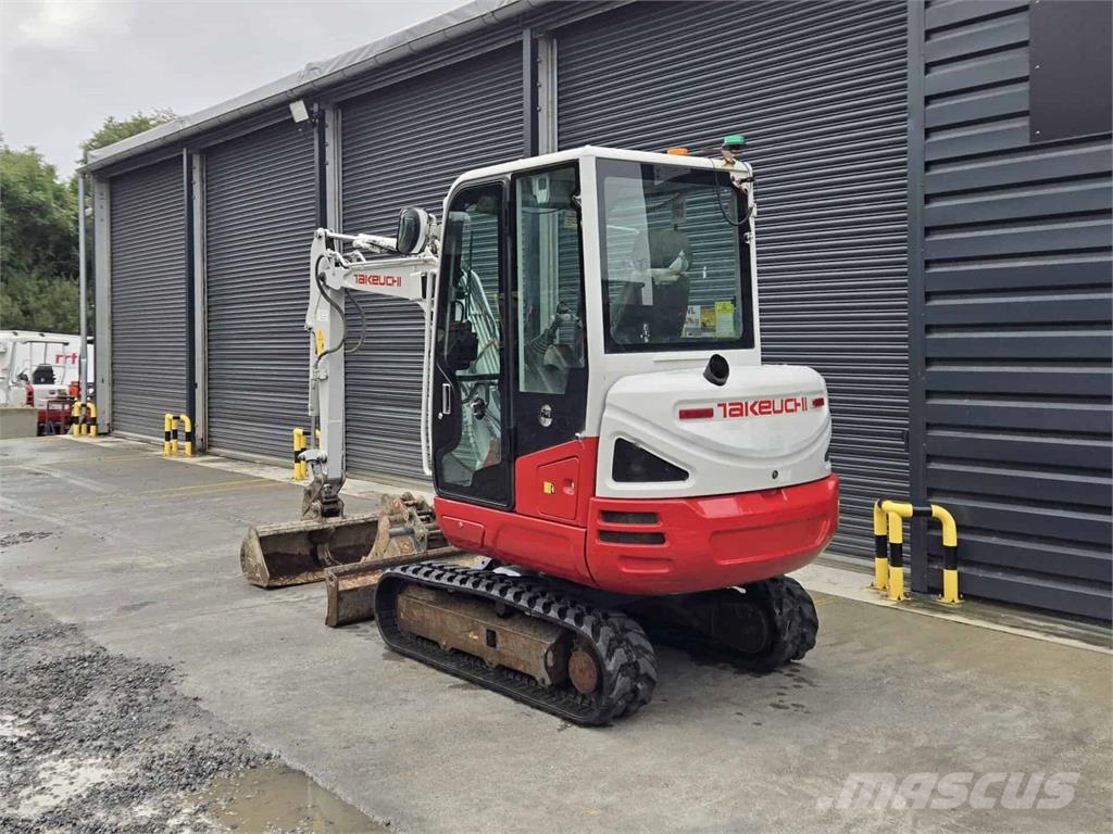 Takeuchi TB230 معدات البناء - غير ذلك