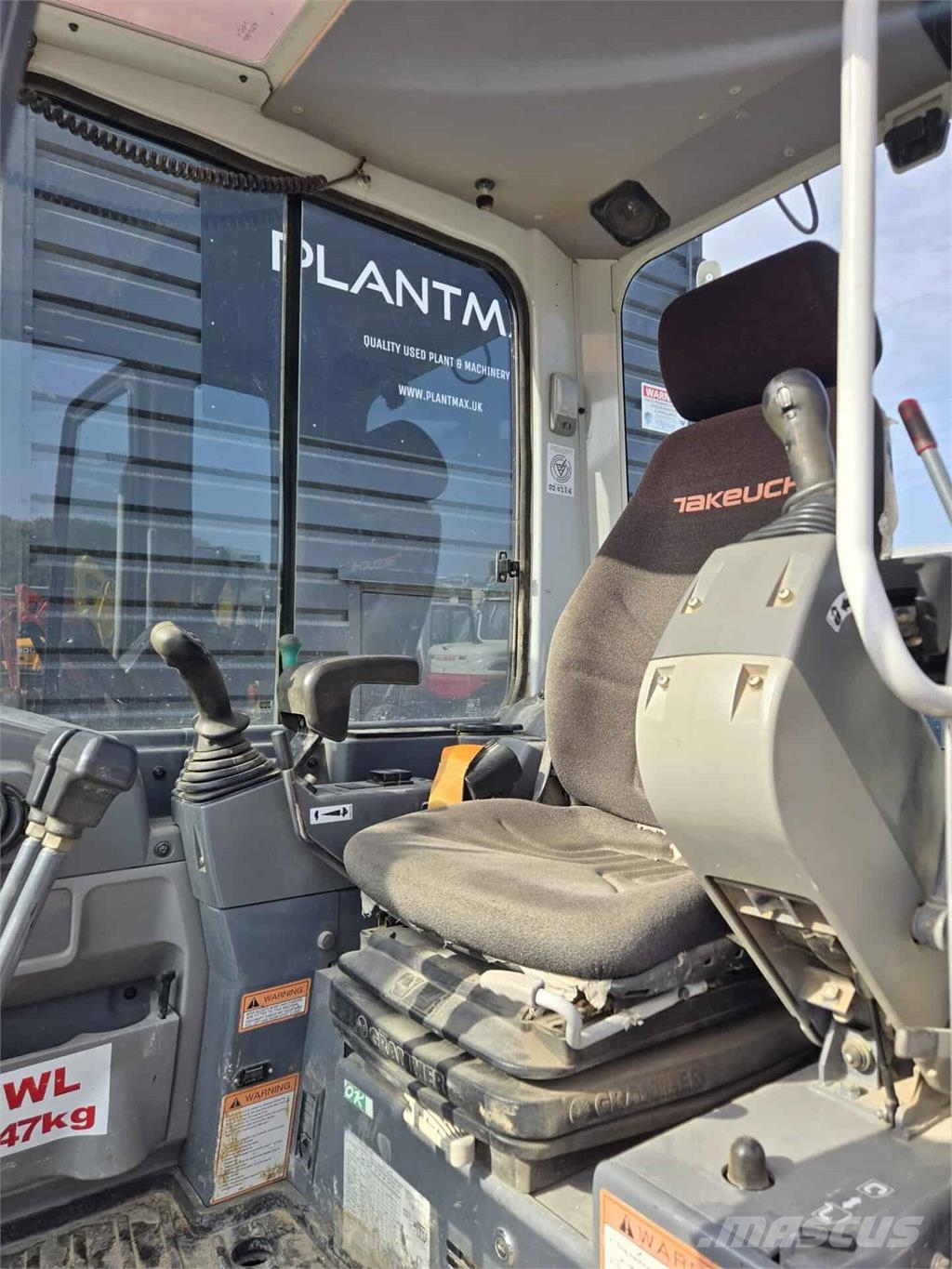 Takeuchi TB250 Средни екскаватори 7т - 12т