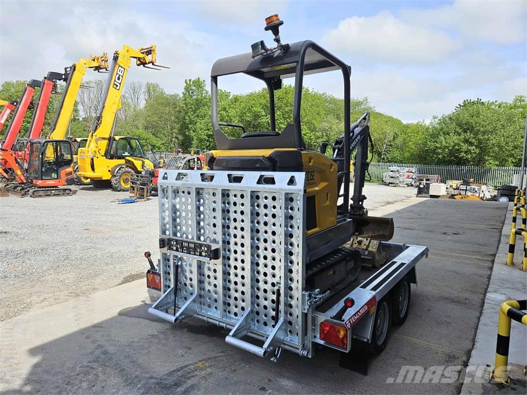 Volvo EC15E 小型挖土機/掘鑿機<7t(小型挖掘機)