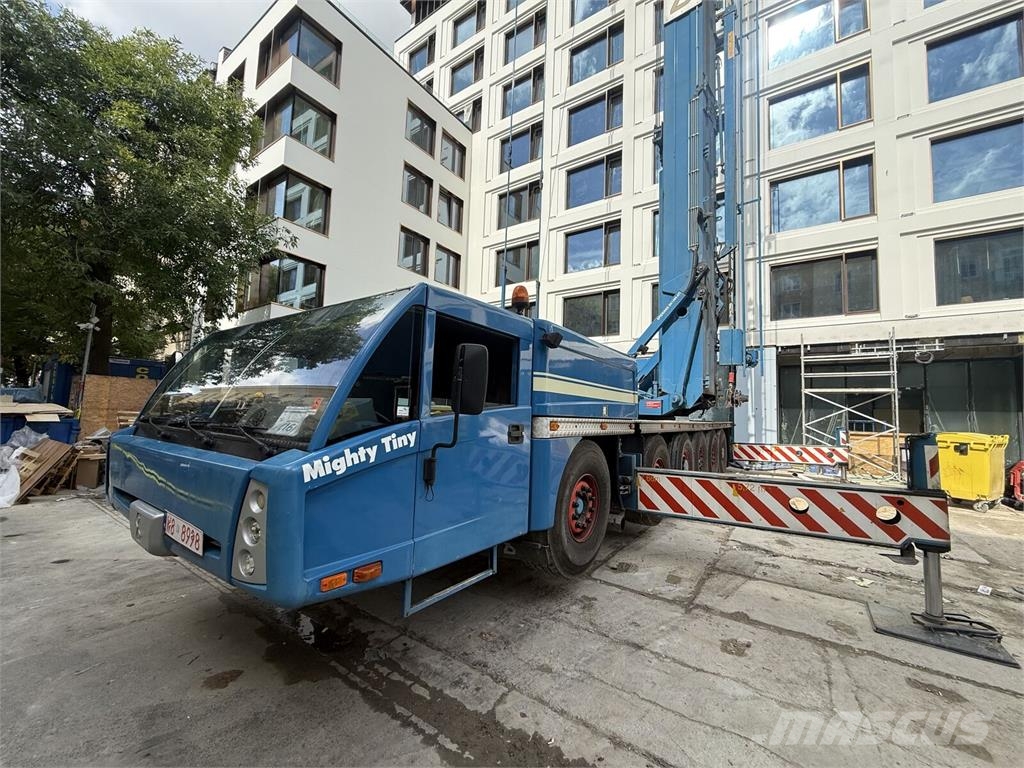Spierings 1265 Self erecting cranes