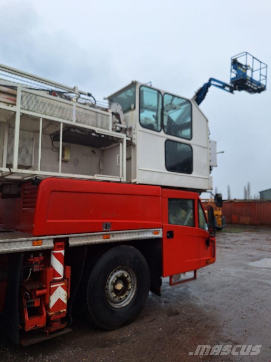 Spierings SK 599 Torninosturit