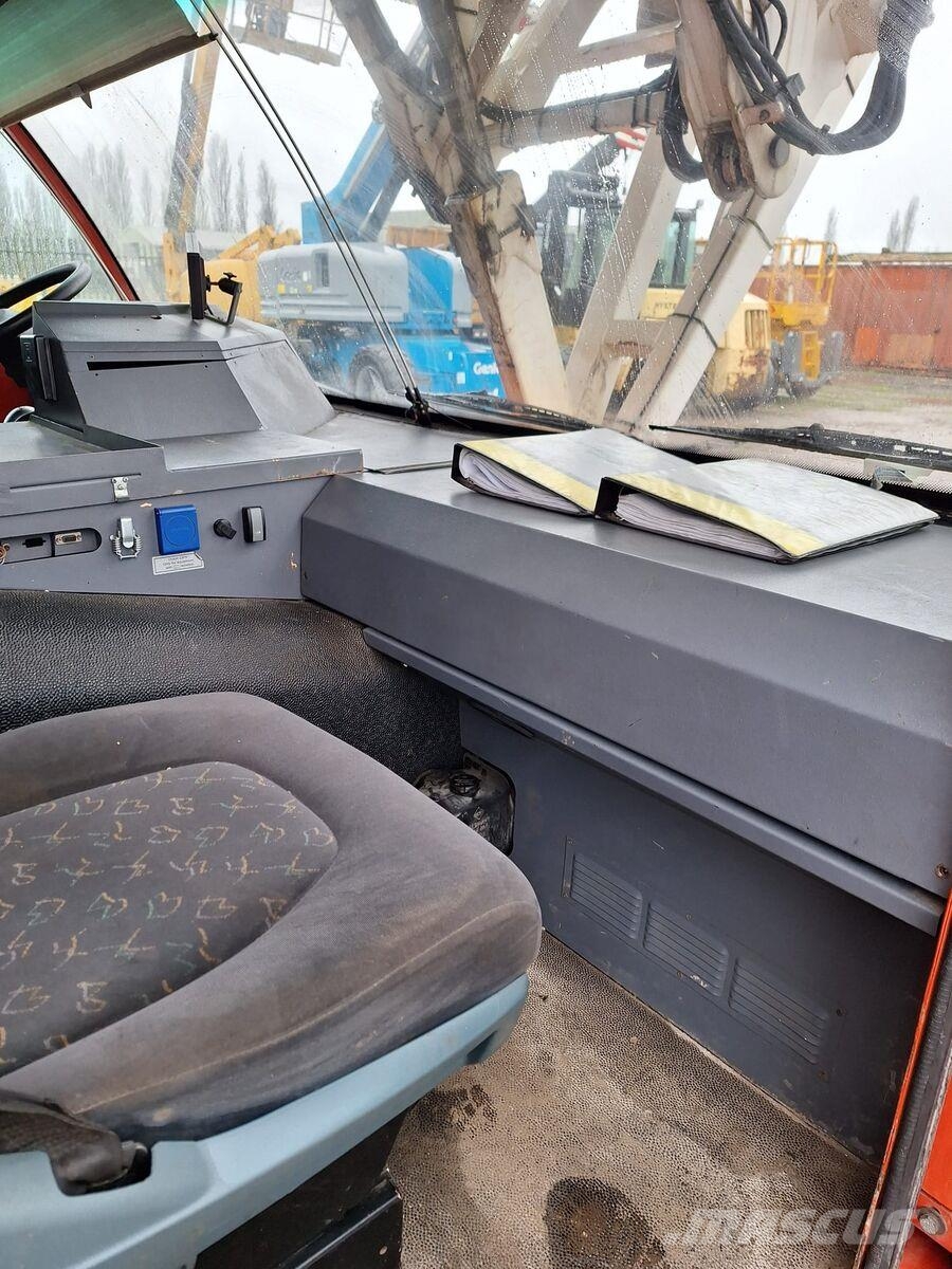 Spierings SK 599 Torninosturit